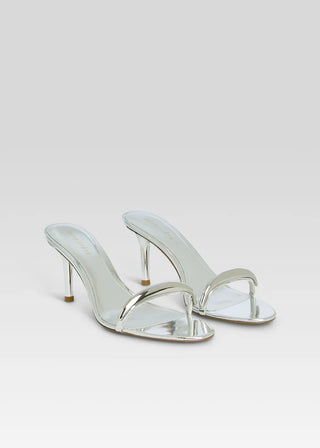 Karli Sandal