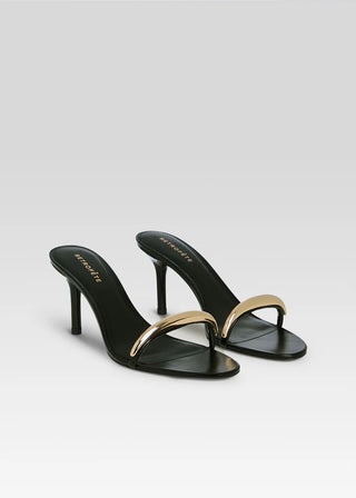 Karli Sandal