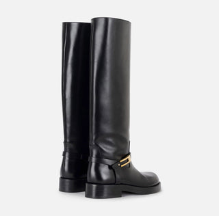 Leather boots with jewel buckle